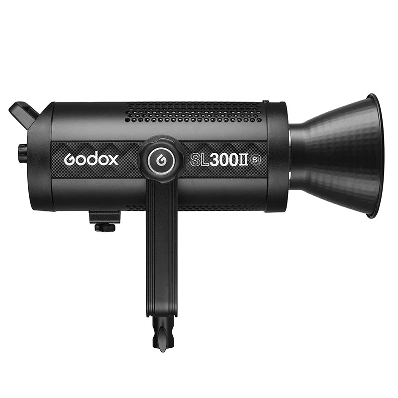 Godox sl300iii with lens hood